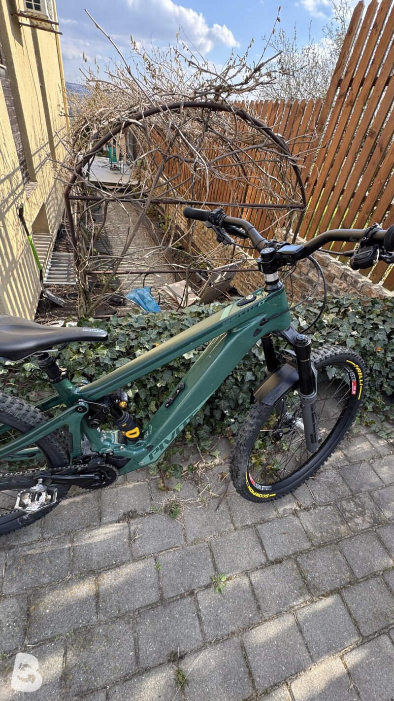 Pivot Shuttle LT GX 2024