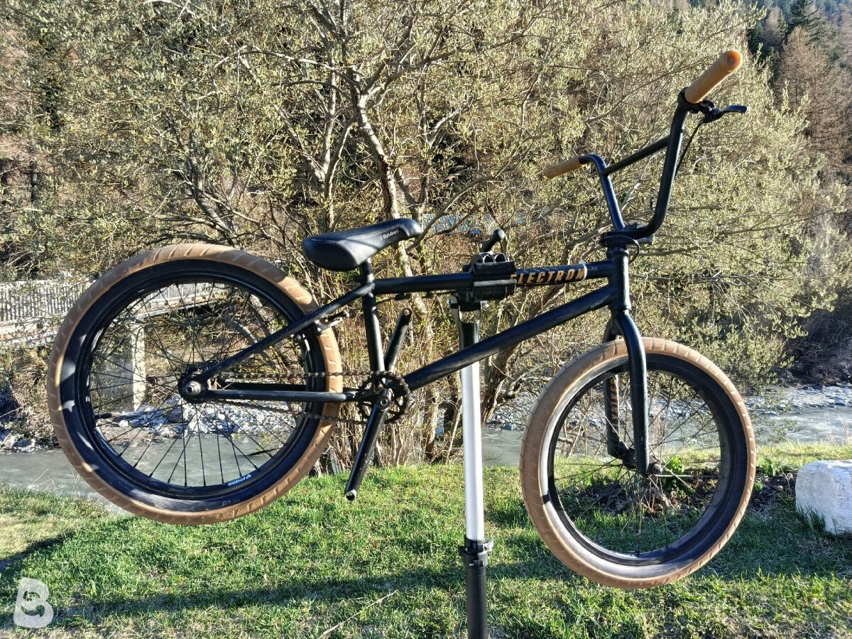 Flybikes Electron (left driver) 2021