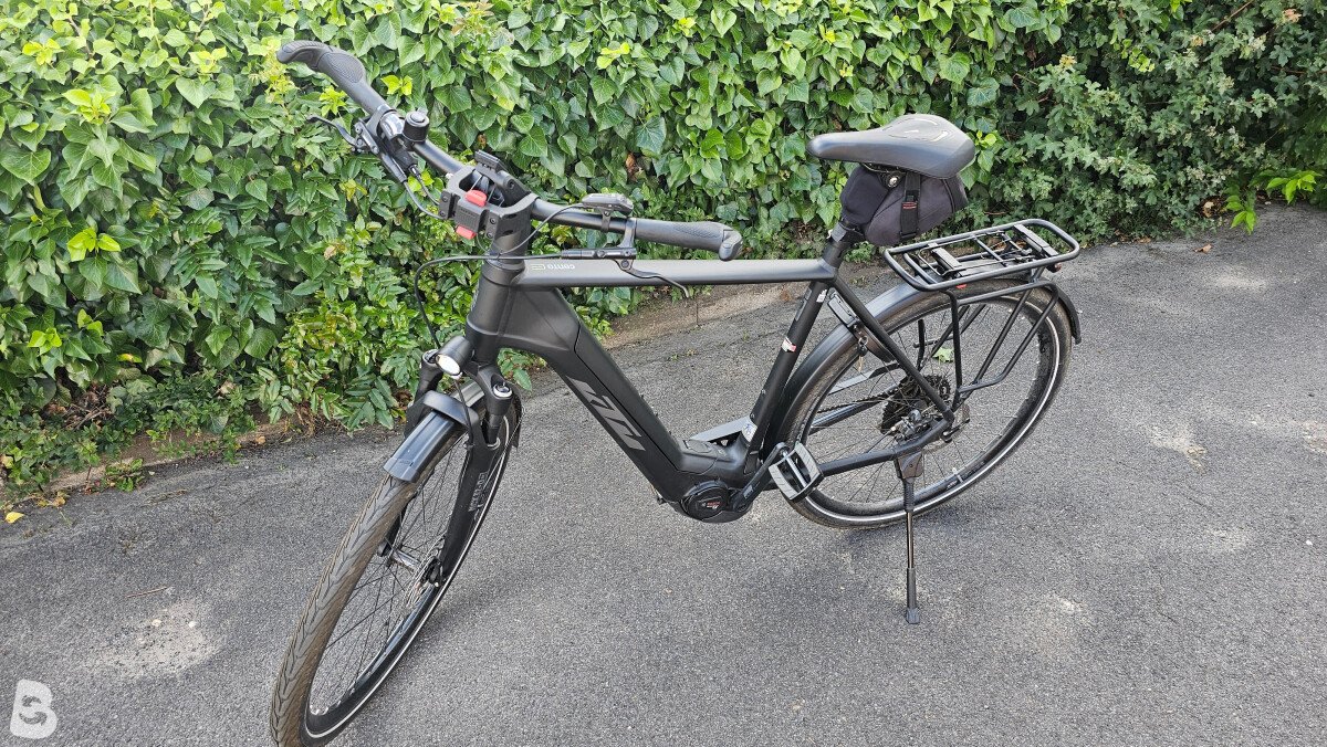 KTM cento Plus 2023