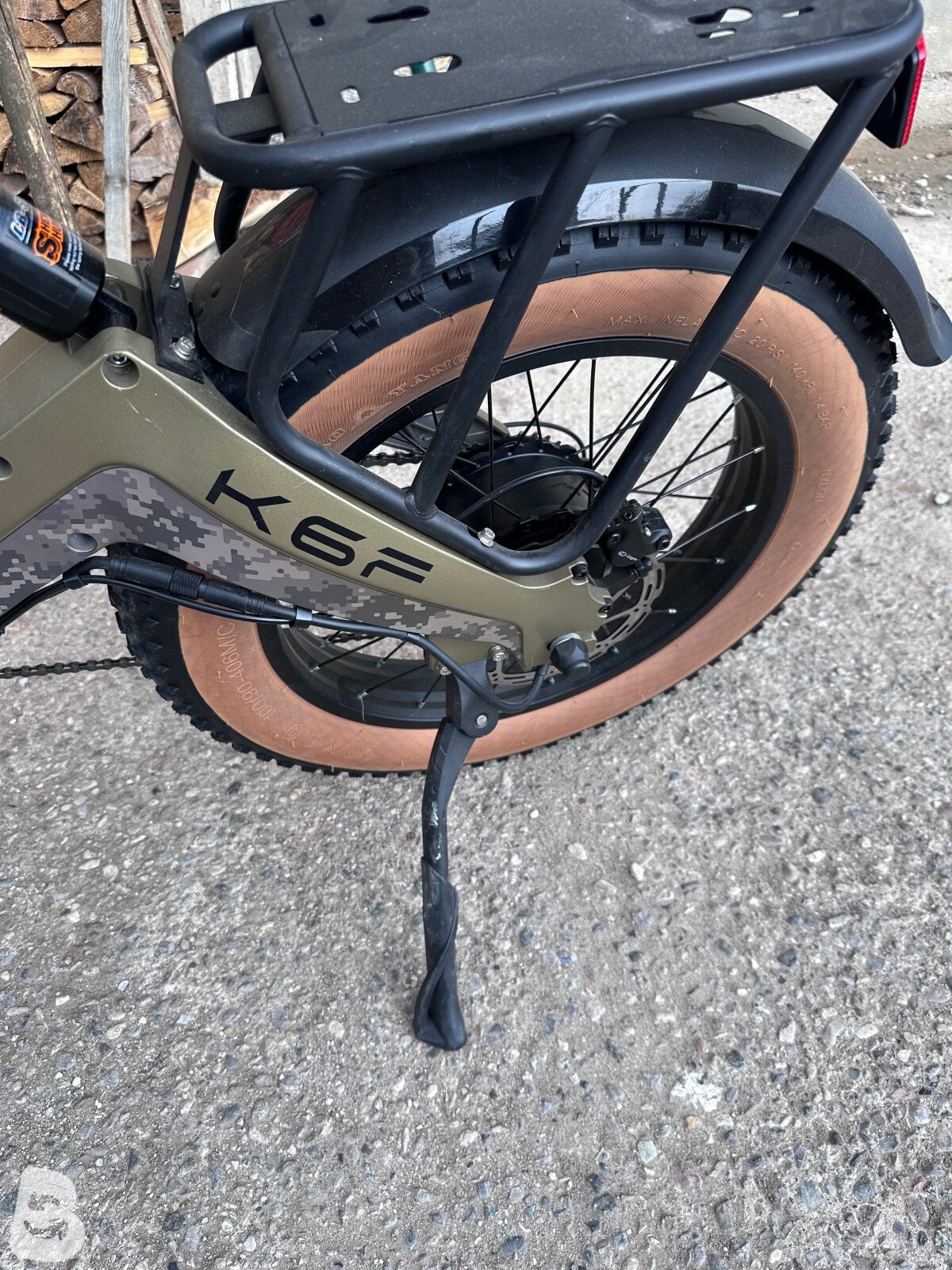 Checker Pig Cuy bike 2024