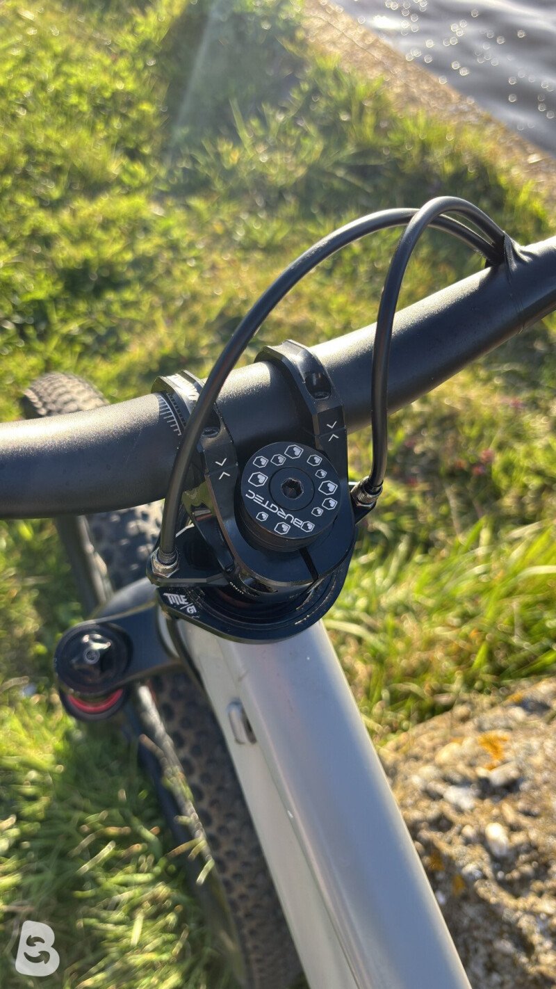 Canyon Stitched 720 2022