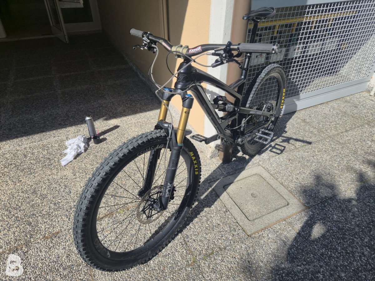 YT Industries capra cf pro race 2016