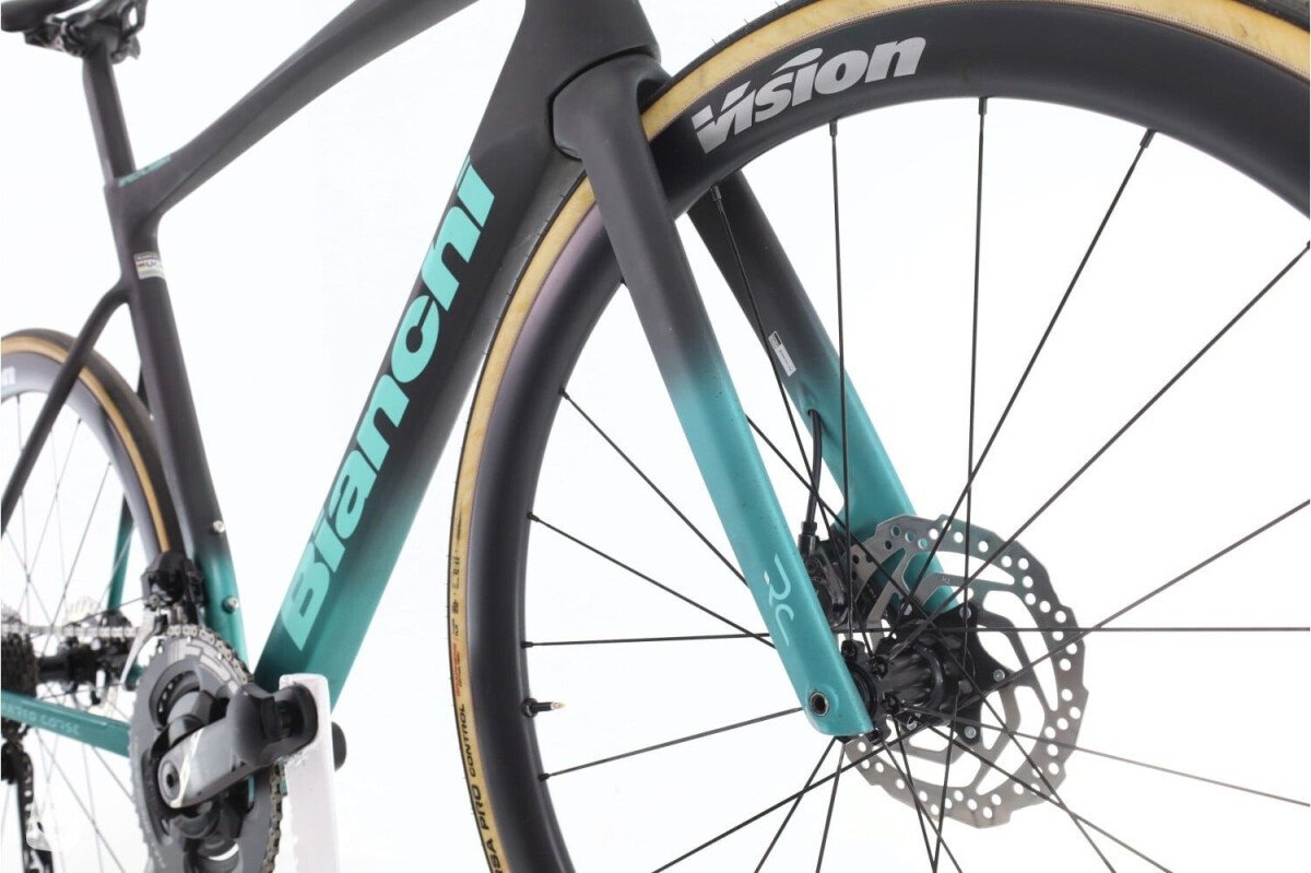 Bianchi Specialissima Di2 12V 2025