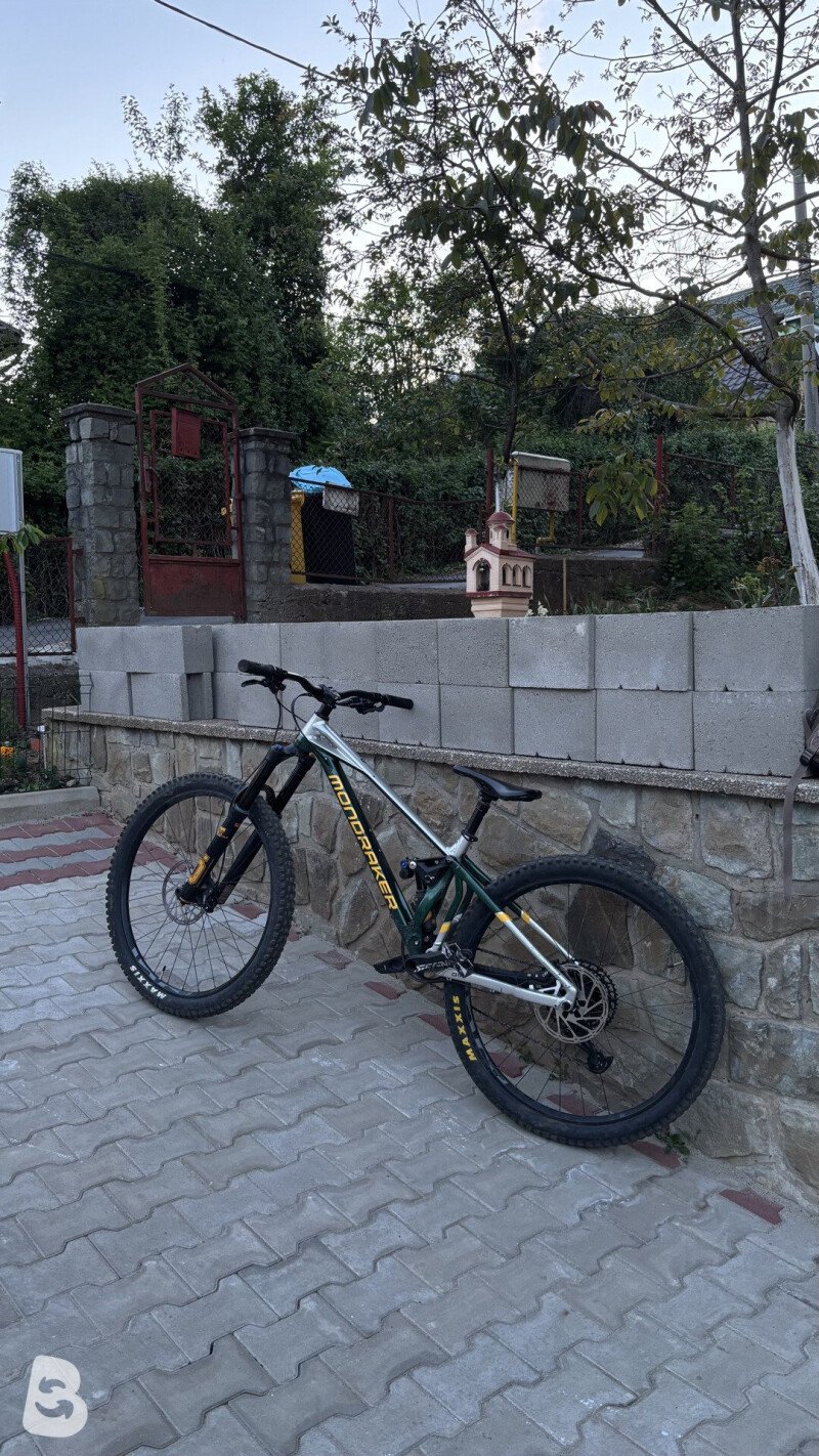 Mondraker Superfoxy R 2024