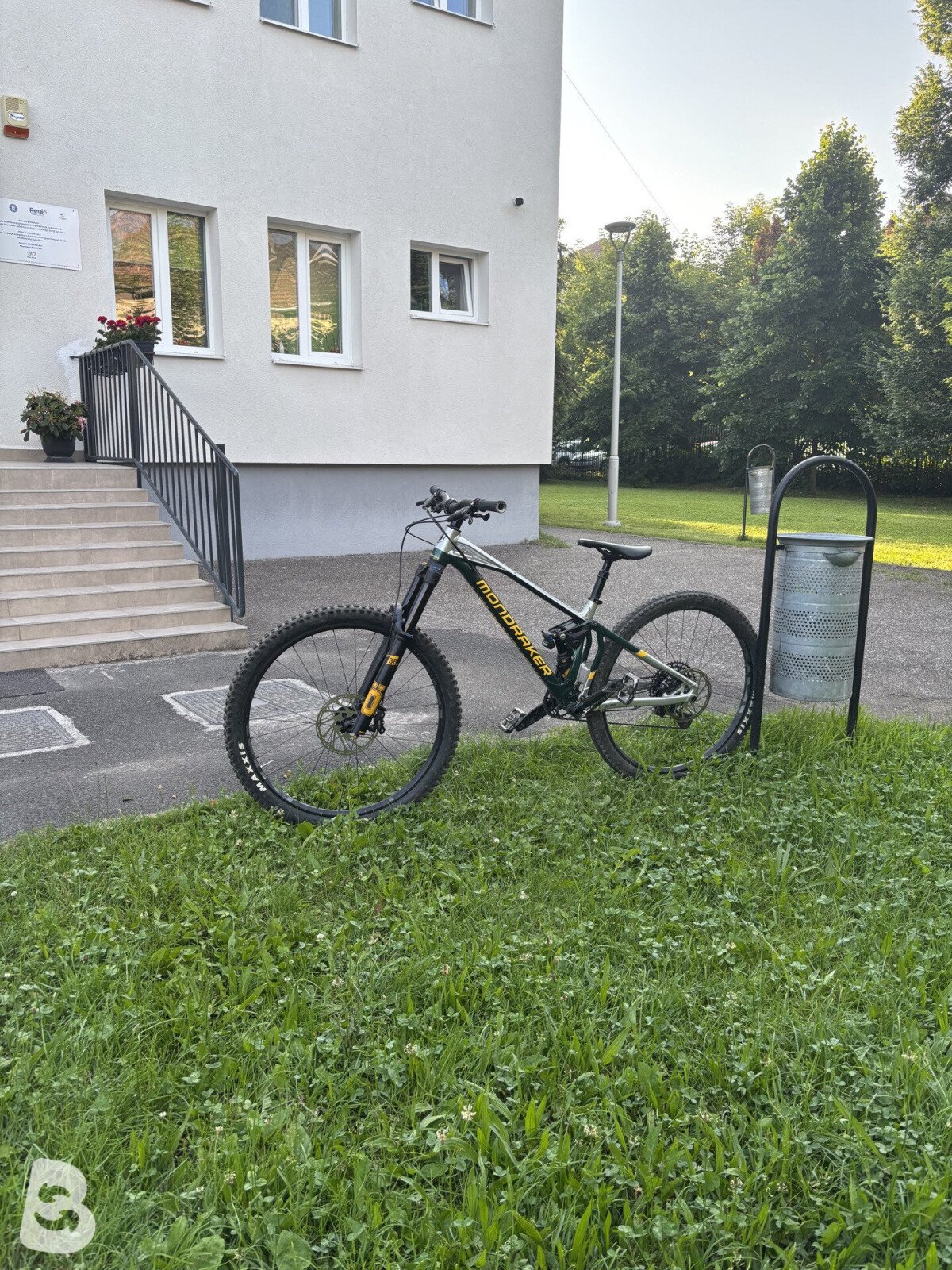Mondraker Superfoxy R 2024