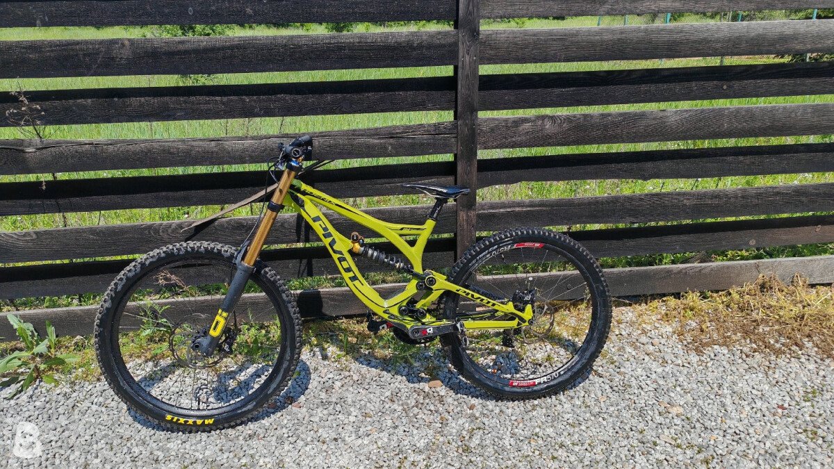 Pivot Phoenix Carbon