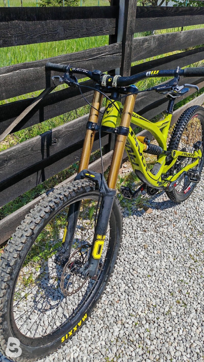 Pivot Phoenix Carbon