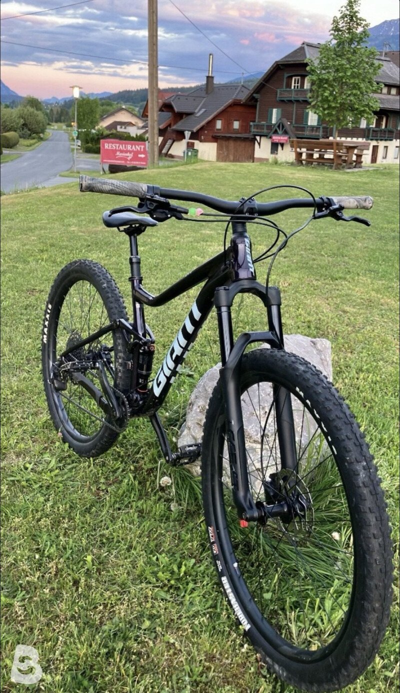 Giant Stance 1 2022
