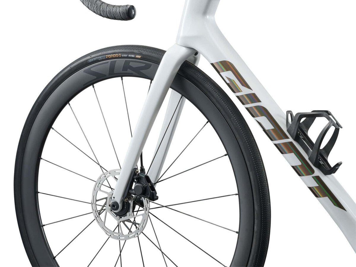 Giant Defy Advanced Pro 1 white 2026
