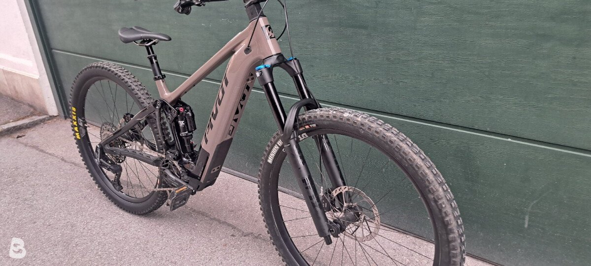 Pivot Shuttle AM Pro/Ride 2025