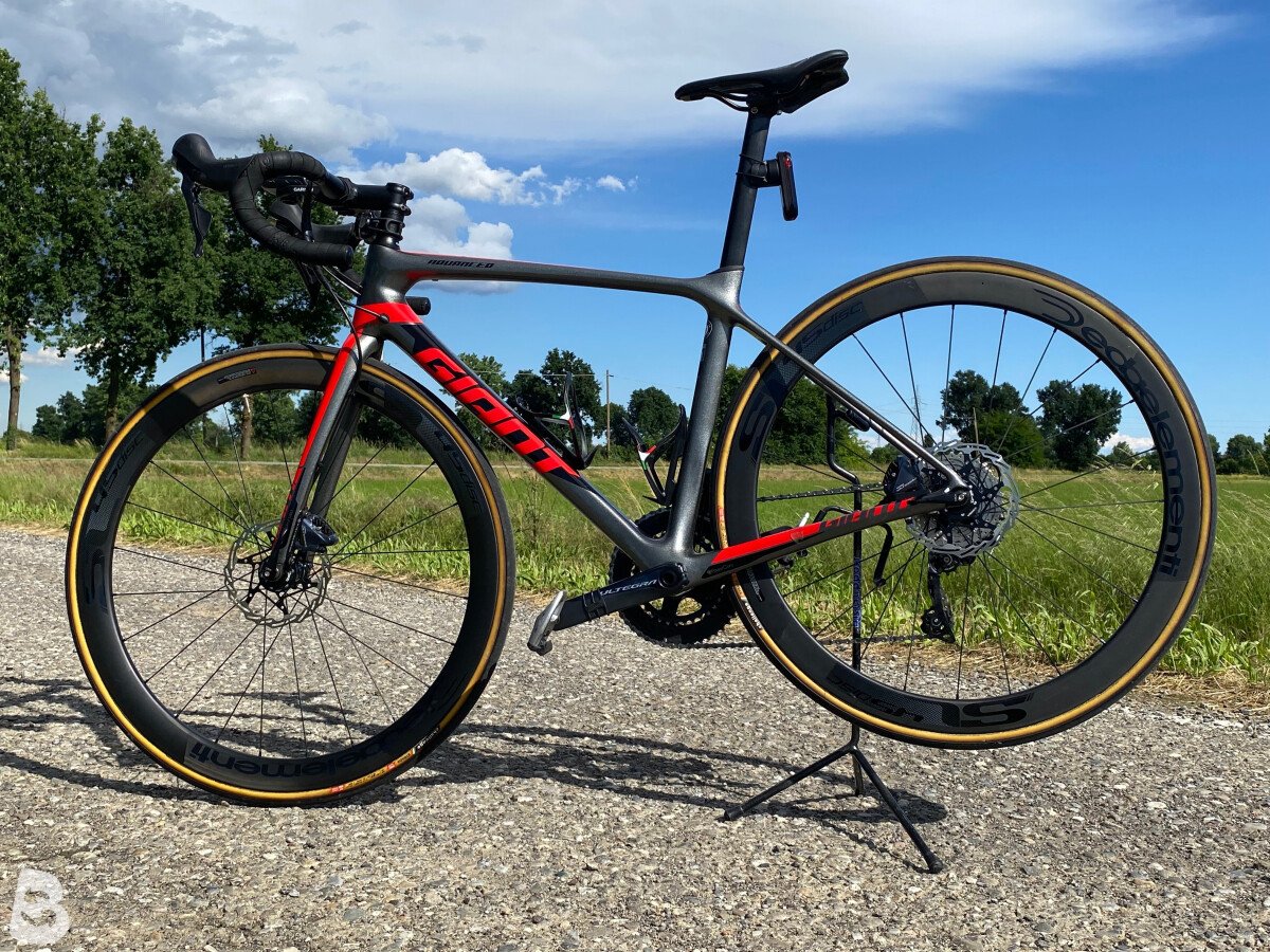 Giant TCR Advanced 1 Disc KOM 2019