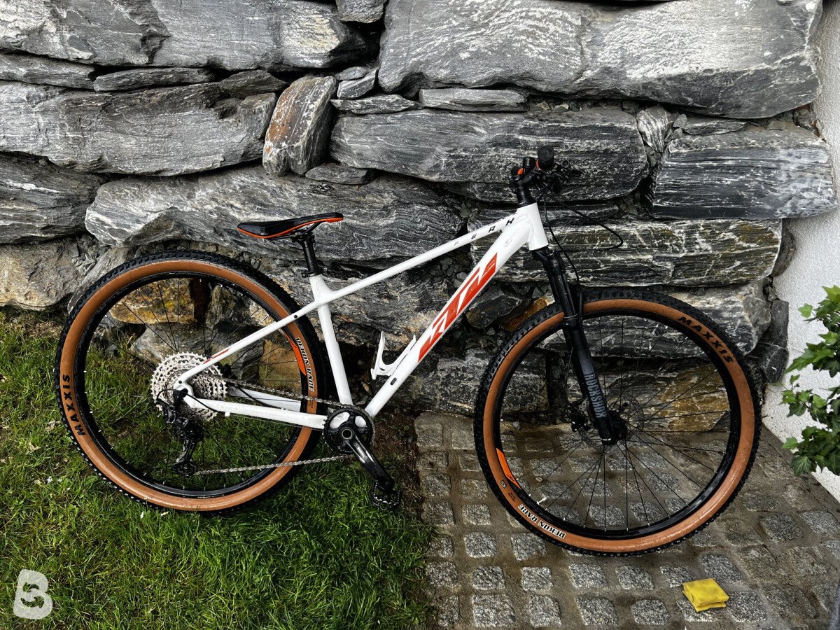 KTM Peak Air 2023