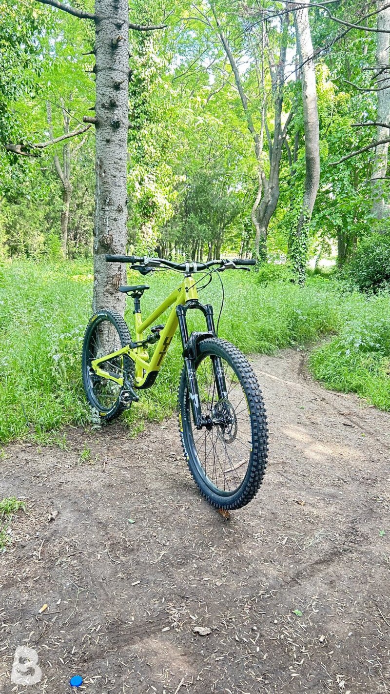 YT Industries Capra Base AL 2025