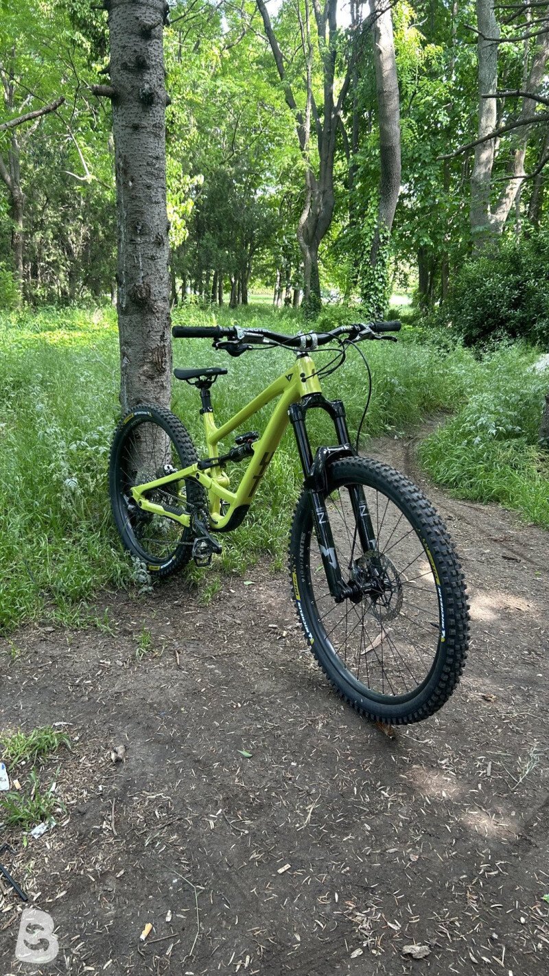 YT Industries Capra Base AL 2025