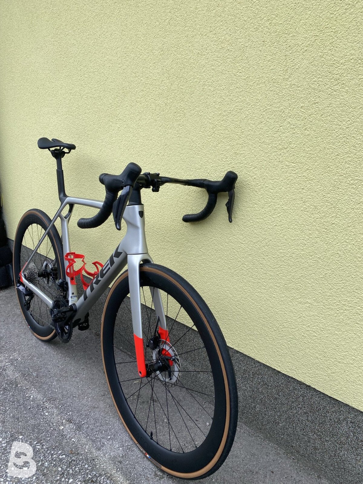 Trek MADONE SL7 GEN8 SILVER 2024