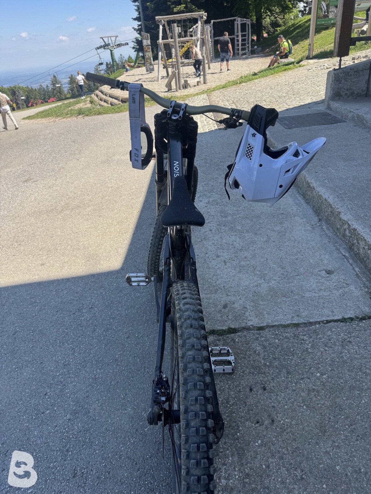 Trek Session 8 2025