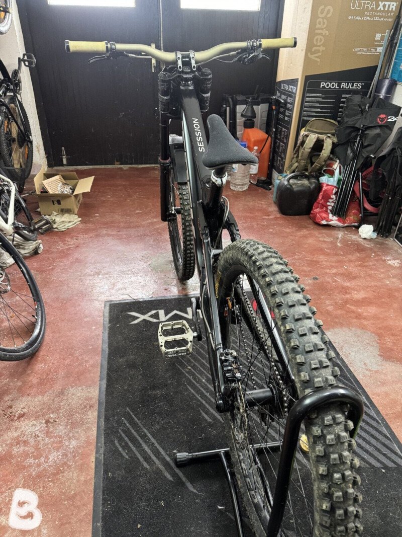 Trek Session 8 2025