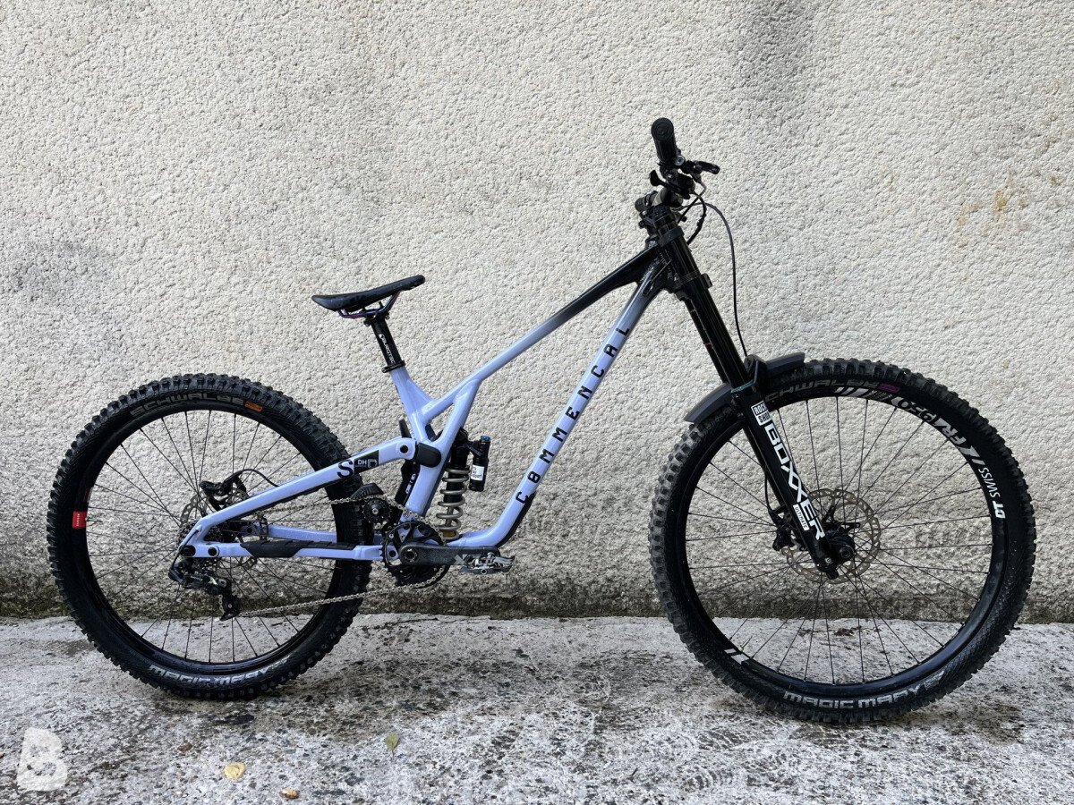 Commencal Supreme v5 2024