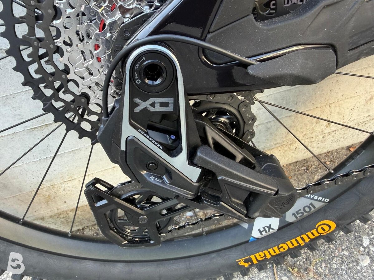Pivot SHUTTLE AMp'd PRO taglia XL 2027 AVINOX M2s 800wh 2027