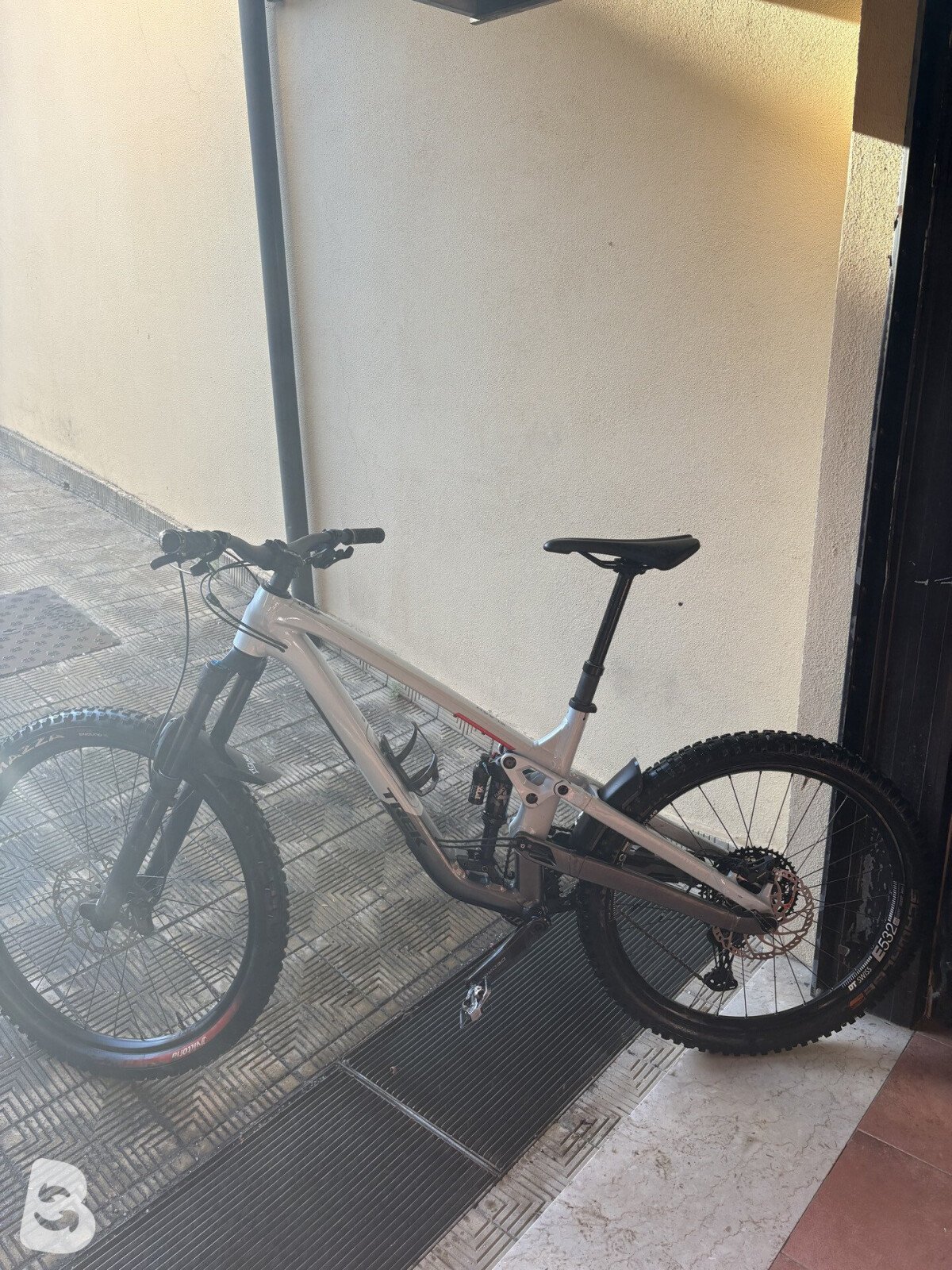 Trek Slash 8 2024