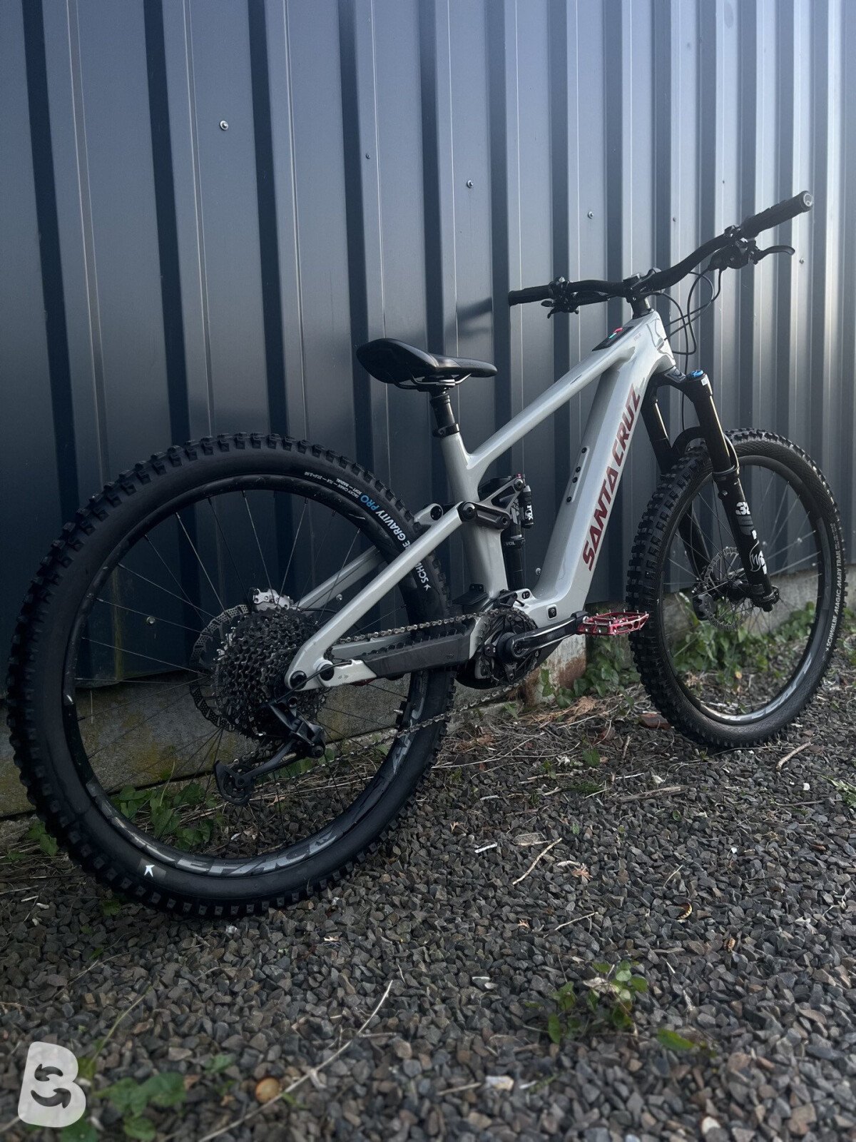 Santa Cruz Vala C S Kit 2025