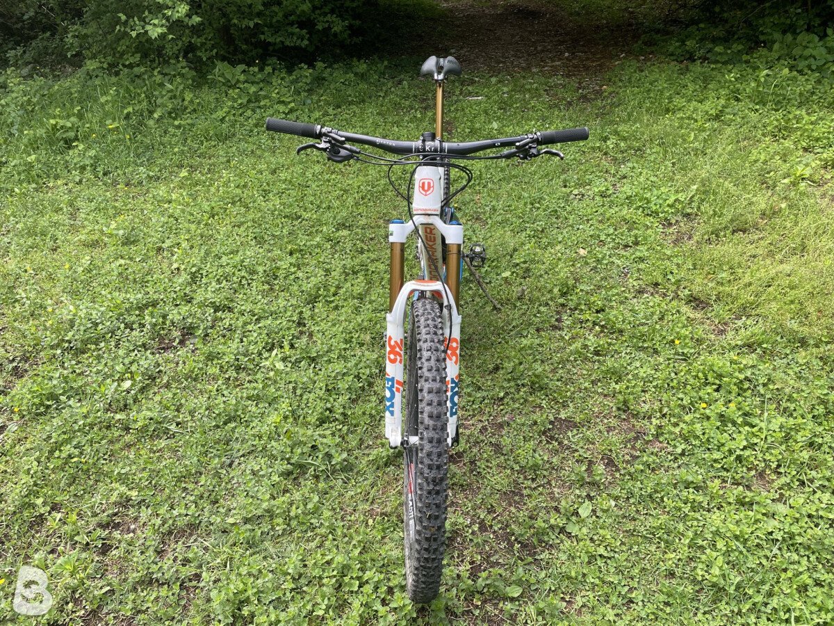 Mondraker Superfoxy carbon R 2022