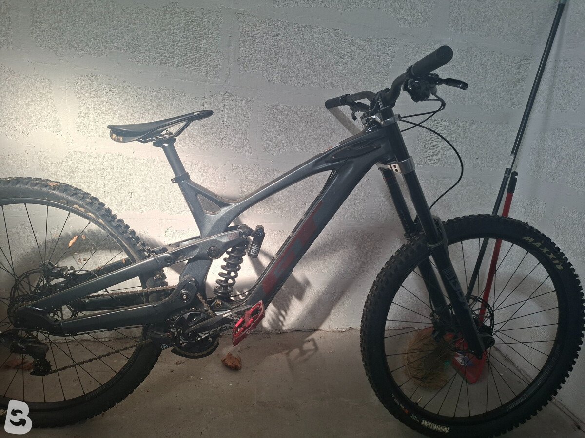 GT Fury Carbon Pro 2024