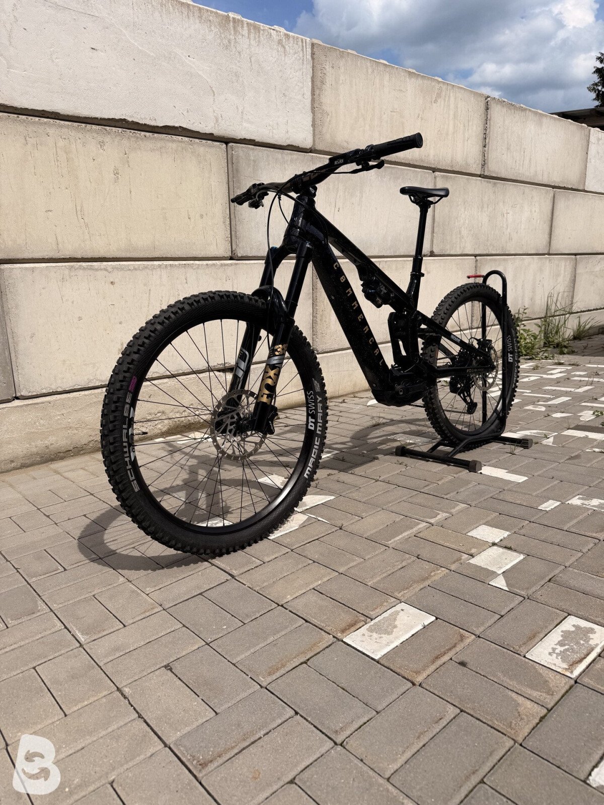 Commencal Meta power SX Race Team 2025