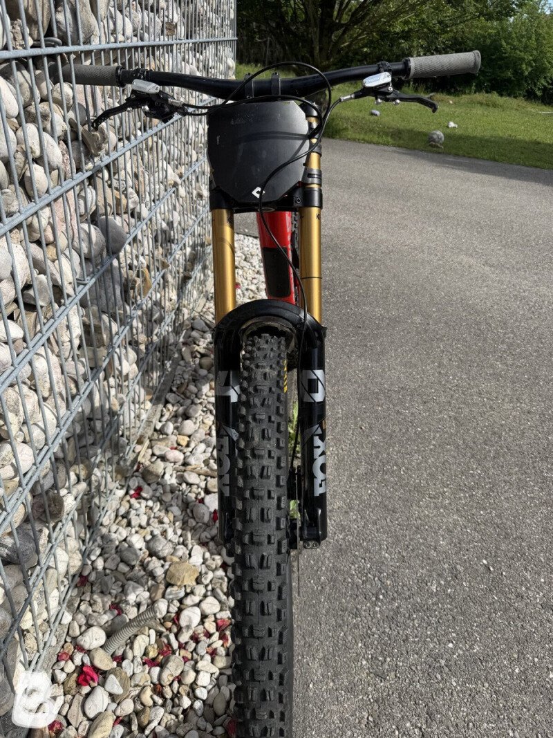 Santa Cruz V10 S Carbon 2025