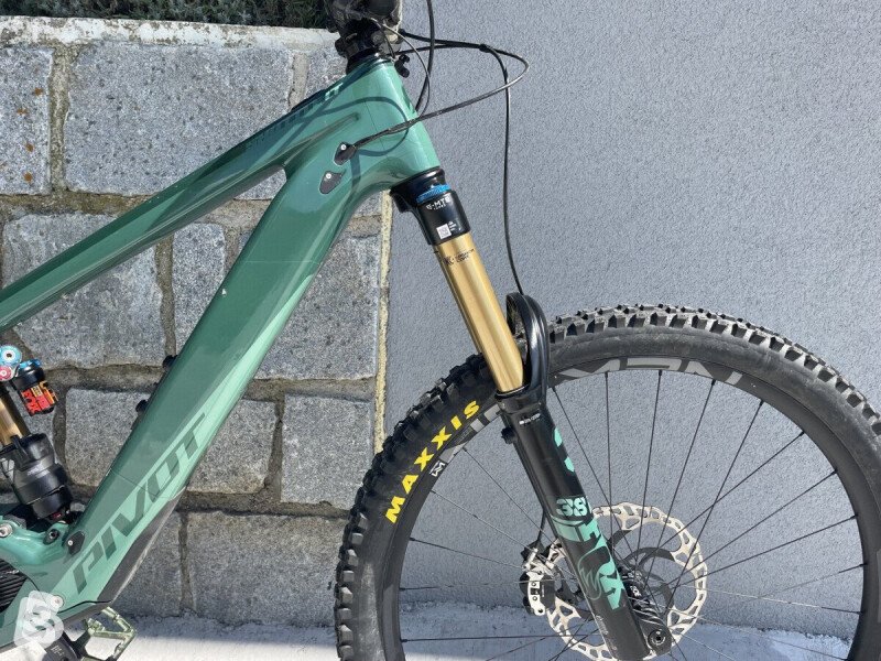Pivot Shuttle LT 2024