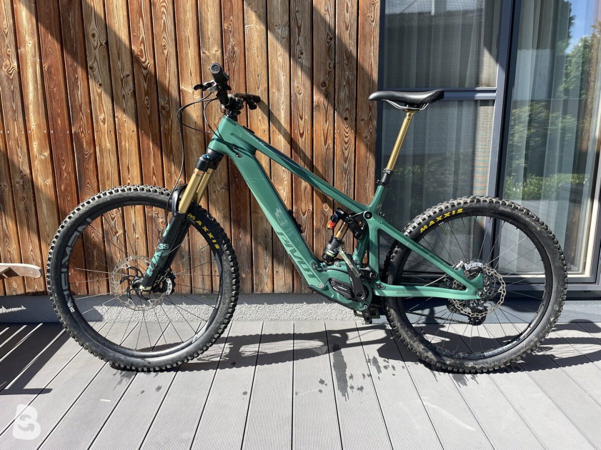 Pivot Shuttle LT 2024