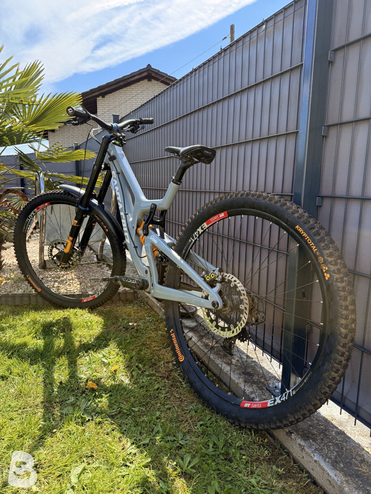 Santa Cruz V10 2021