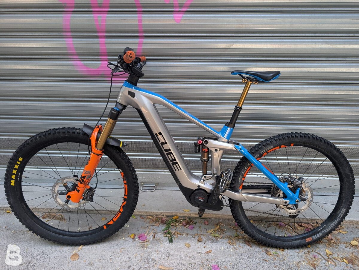 Cube Stereo Hybrid 140 HPC ActionTeam 625 Kiox 2021