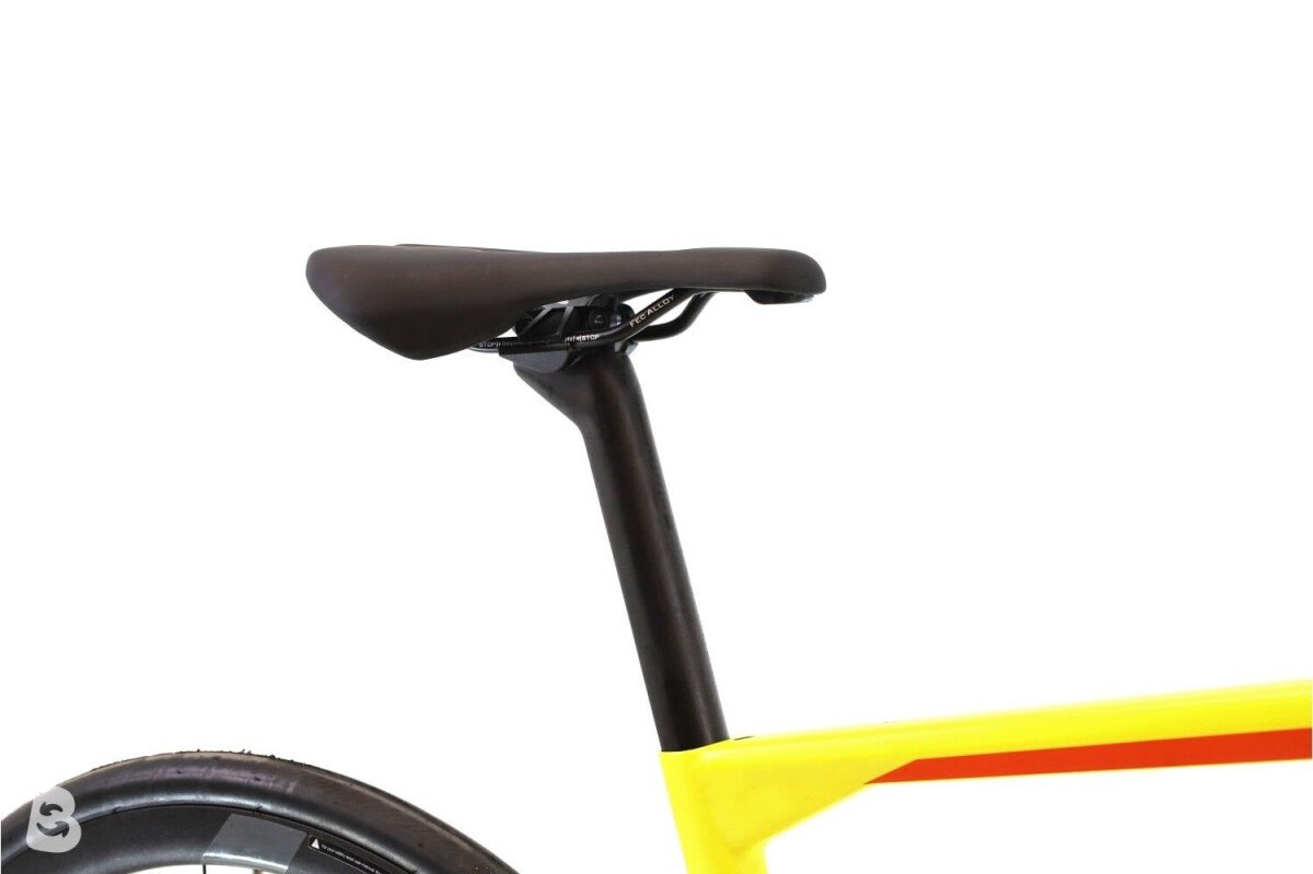 BMC Roadmachine 02 Di2 11V 2021