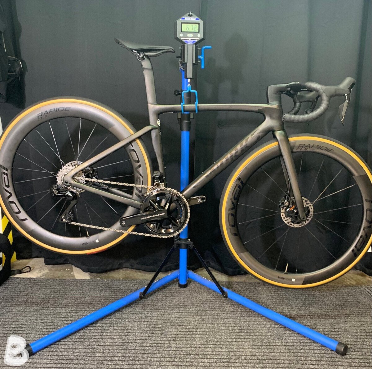 Specialized S-Works Tarmac SL7 Dura-Ace Di2 12 V+GARMIN RALLY RS200