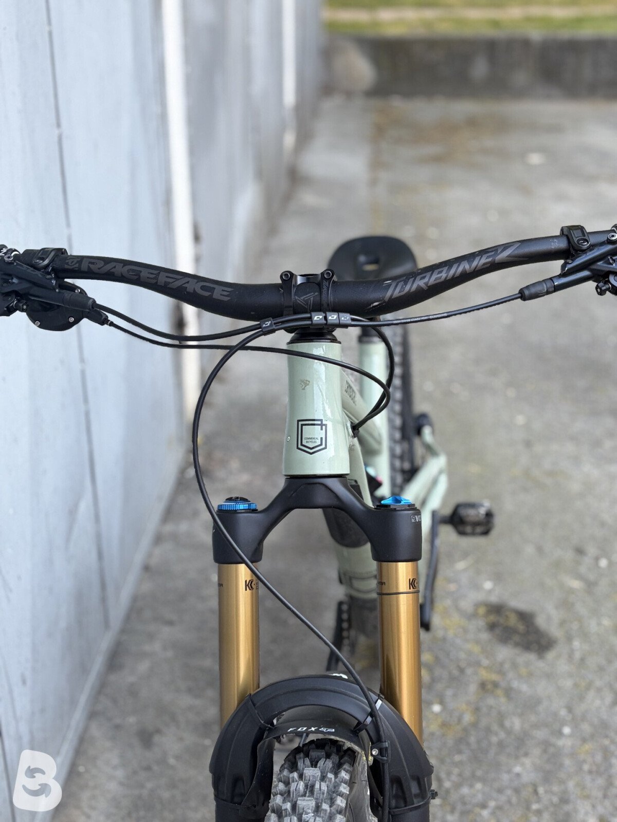 Commencal Clash Essential 2021