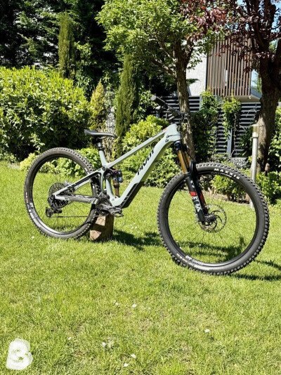 Pivot SHUTTLE SL Pro X0 Eagle Transmission 2023