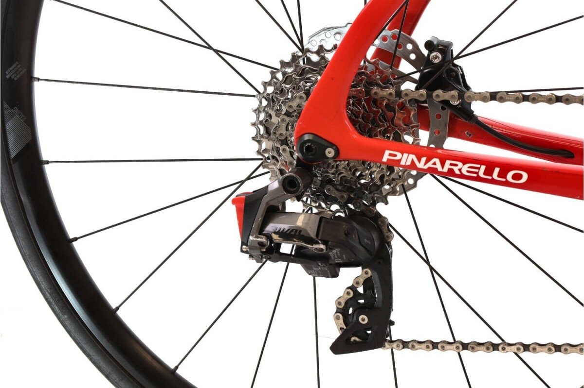 Pinarello Paris Disk AXS 12V 2024