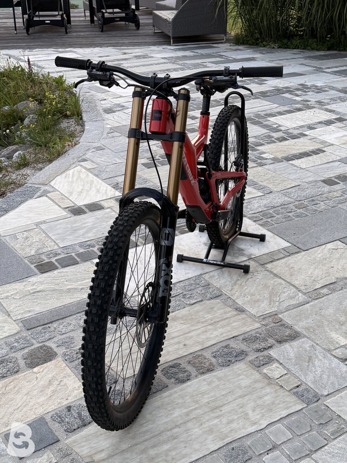 Santa Cruz V10 2024