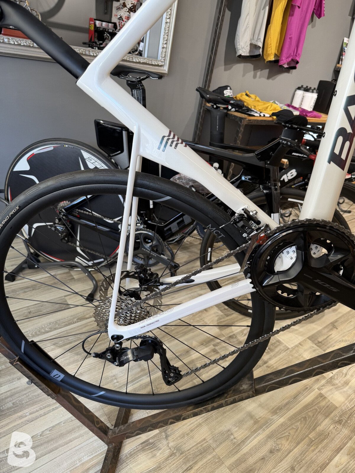 Basso Venta R Shimano 105 R7100 12s 2023