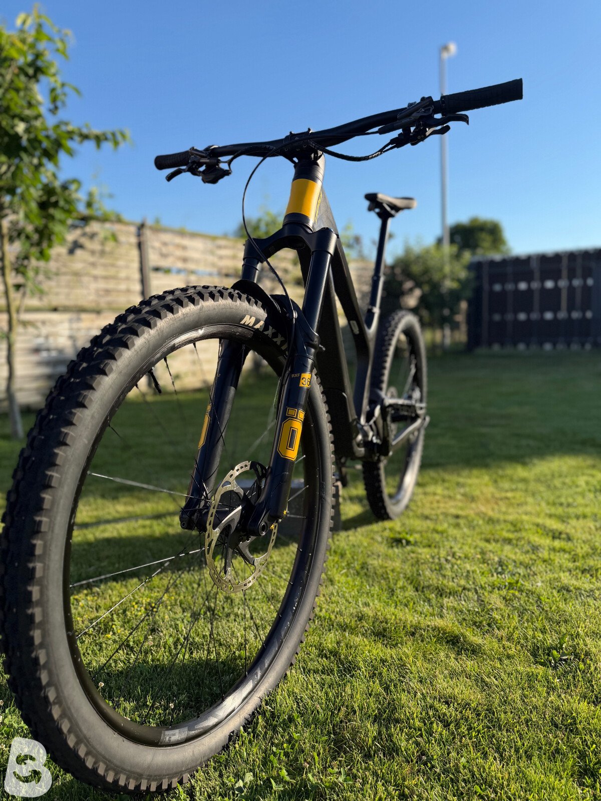 Bold Linkin 150 Pro Shimano XT / RaceFace 2022