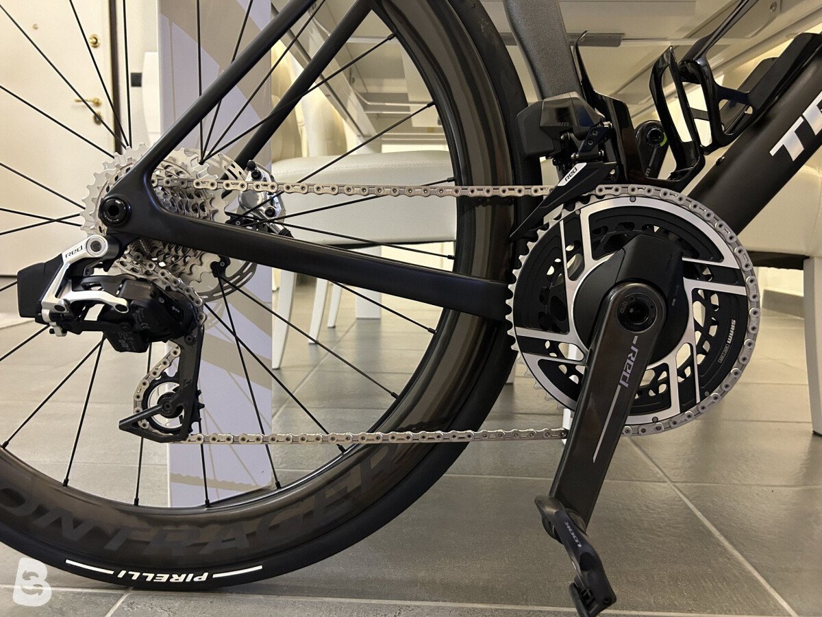 Trek Madone 8 2025