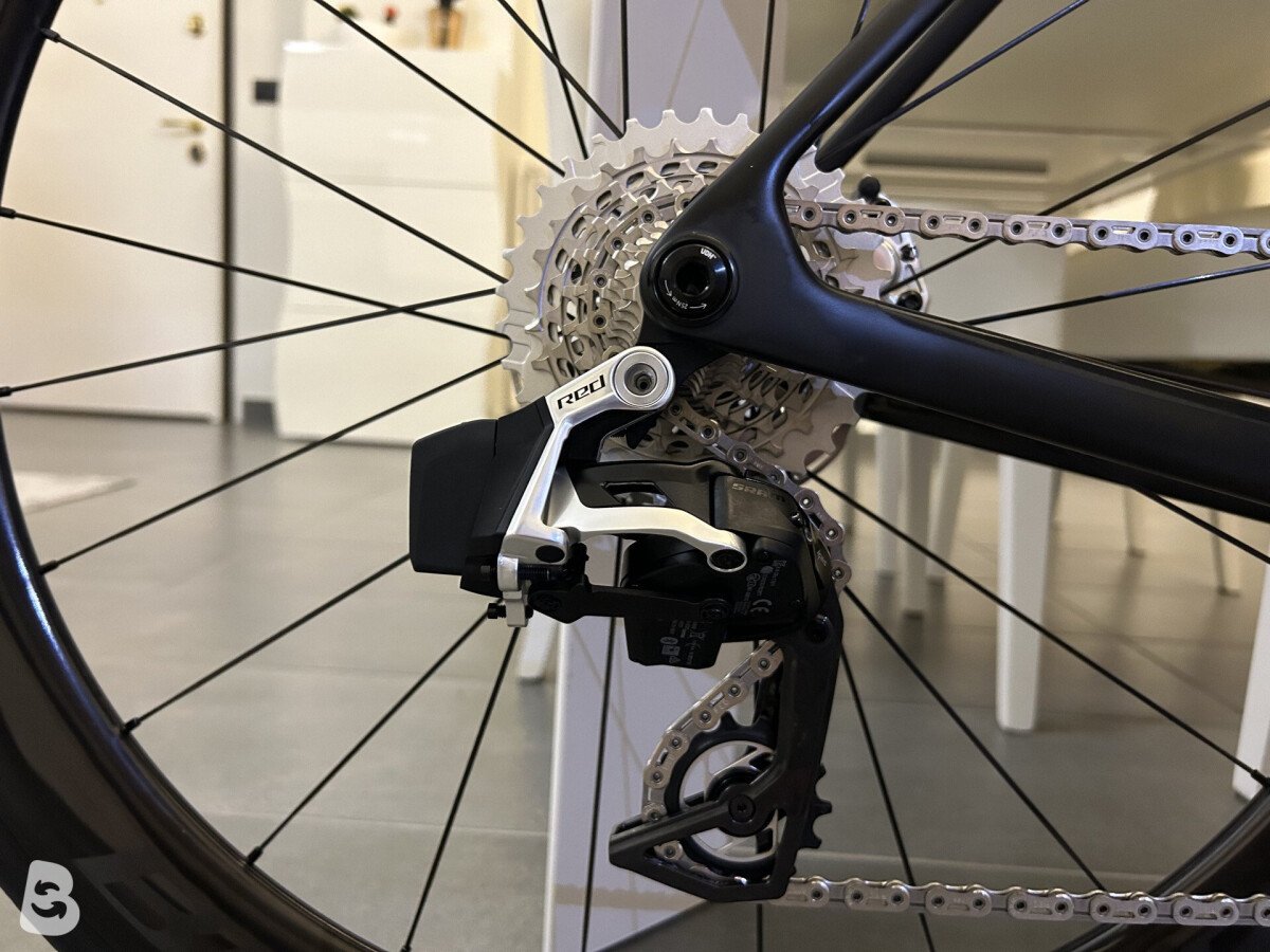 Trek Madone 8 2025