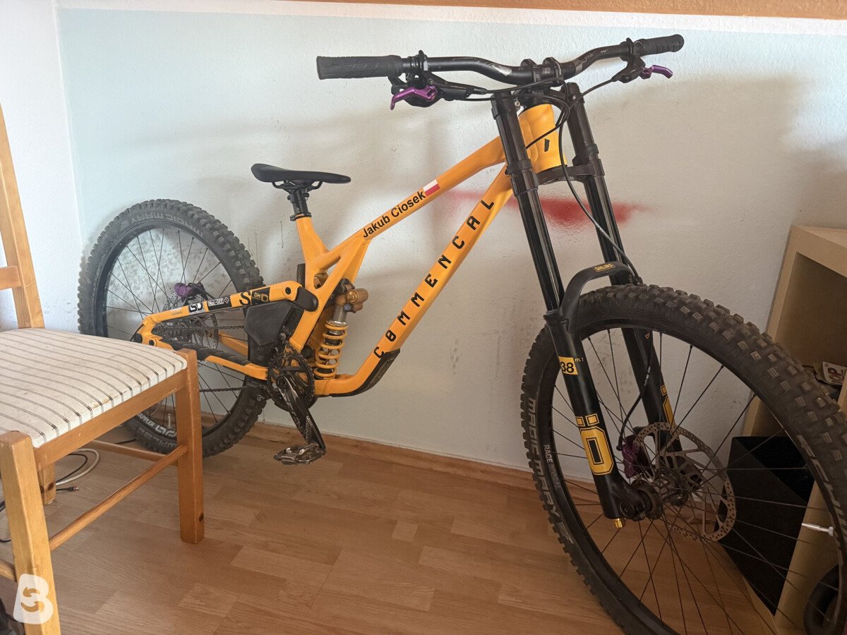 Commencal supreme v5 Öhlins Edition 2024