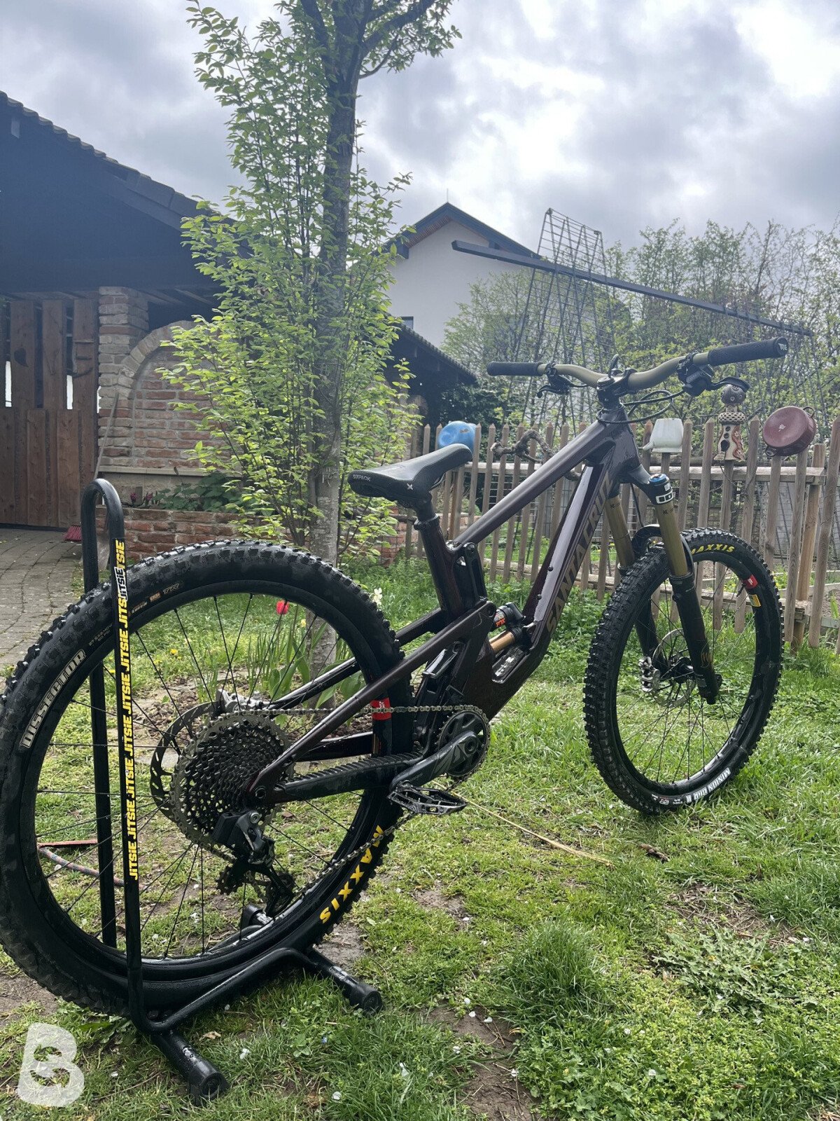 Santa Cruz NOMAD X01 / Air / AXS / RSV / Carbon CC / 27.5 2022