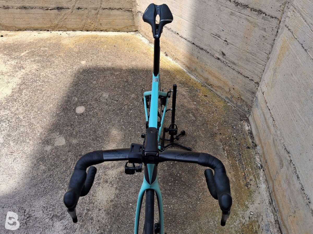 Bianchi Oltre Race 2024