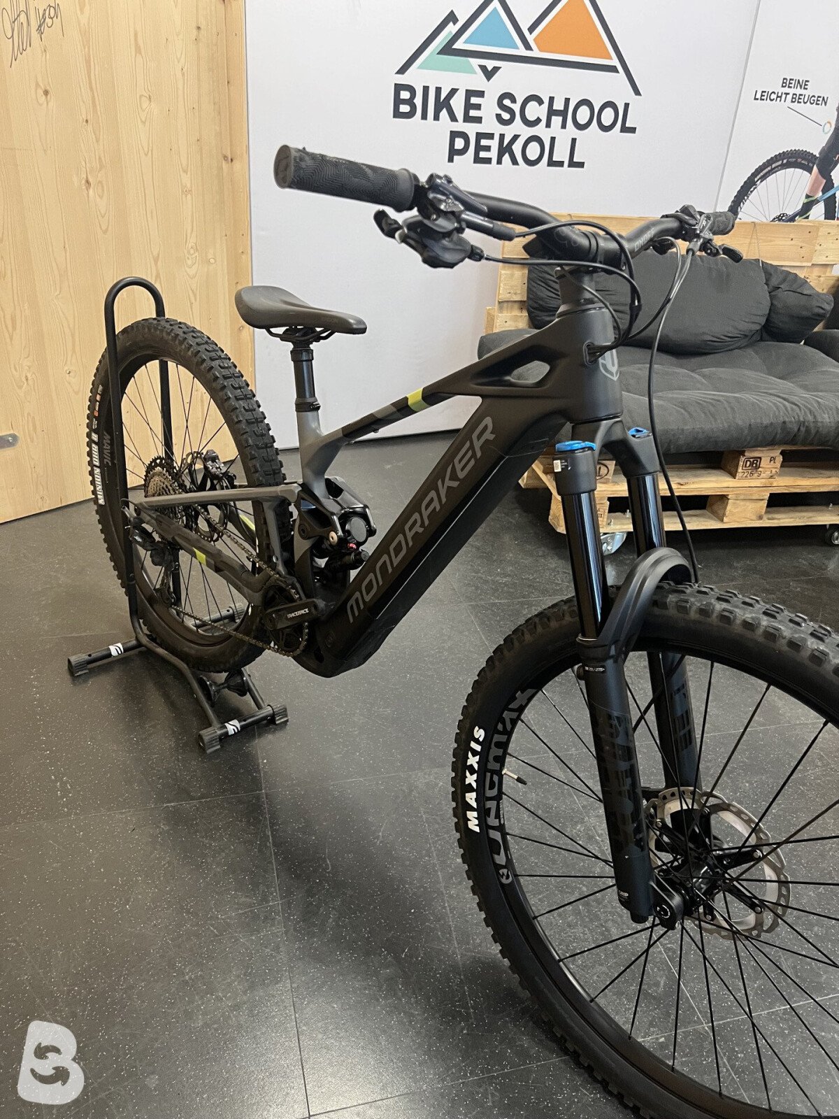 Mondraker crafty carbon r 2025