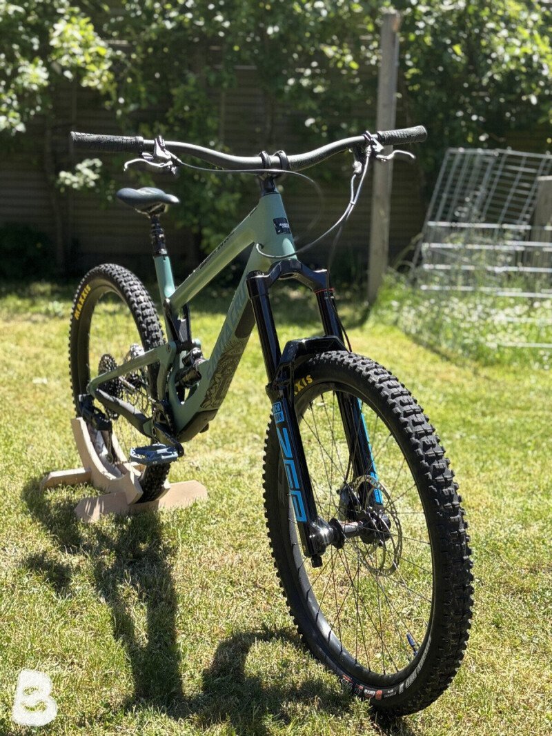 Santa Cruz Bronson R Carbon 2021