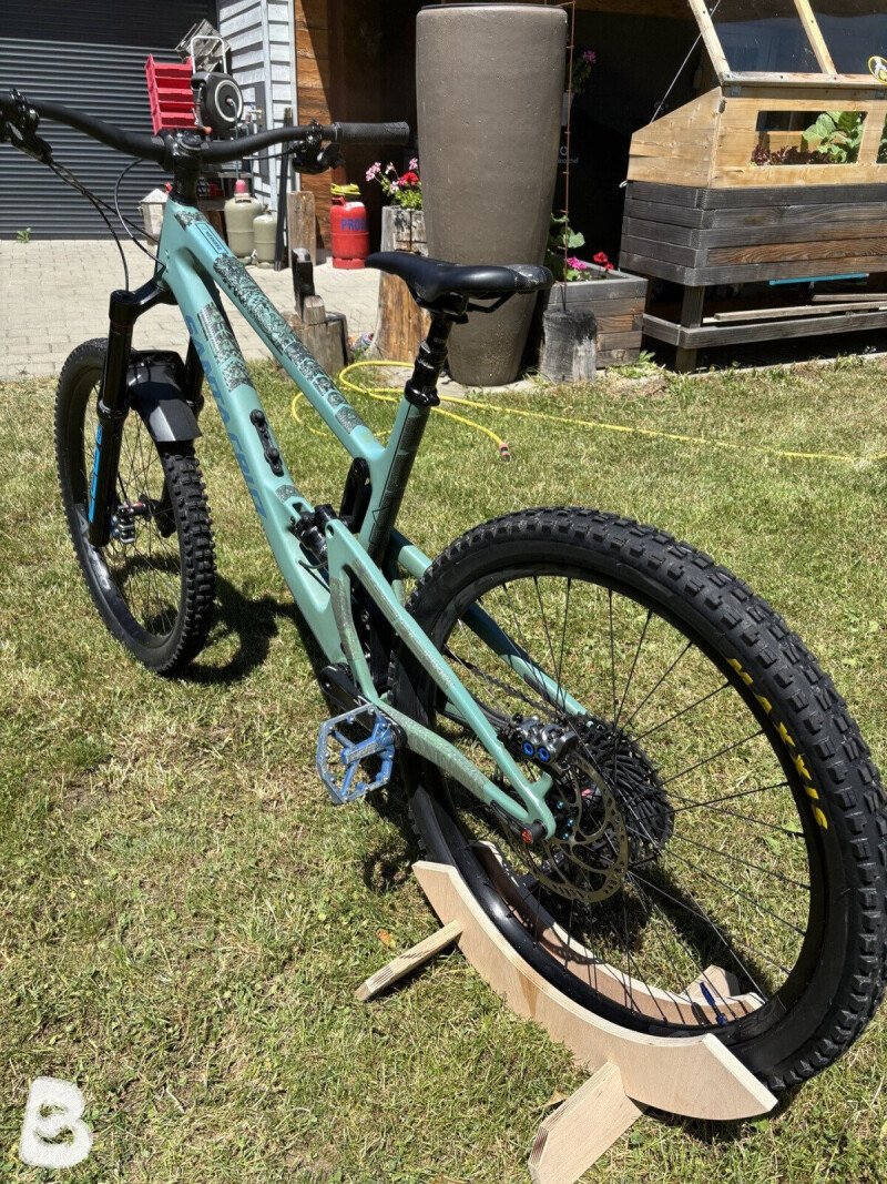Santa Cruz Bronson R Carbon 2021