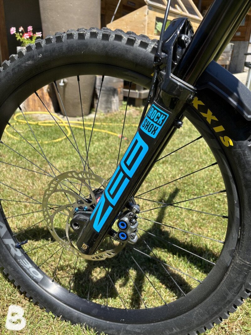 Santa Cruz Bronson R Carbon 2021